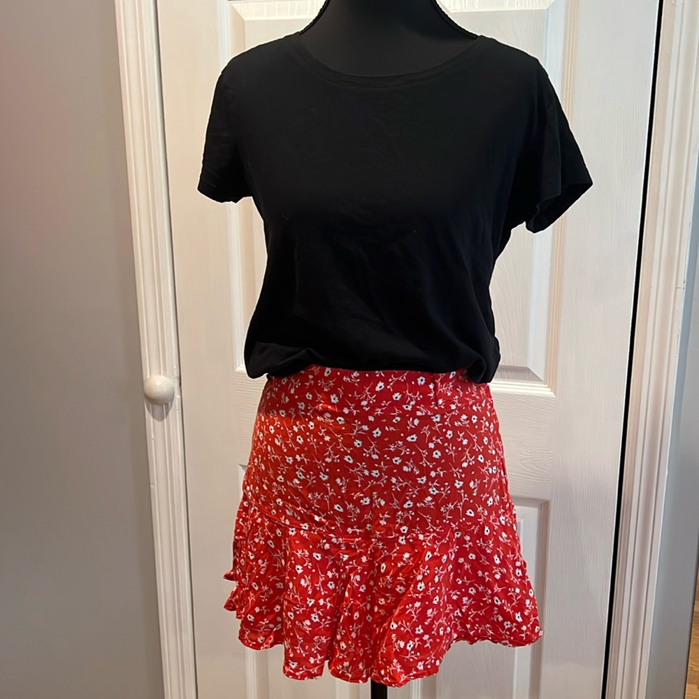 Black short sleeve Top and Red Floral Skort Set